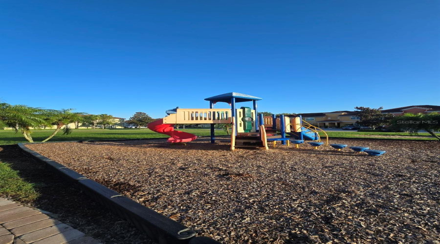 KISSIMMEE, Florida 34747, 5 Bedrooms Bedrooms, ,5 BathroomsBathrooms,Residential,For Sale,CUBAN PALM,0,MFRTB8400109