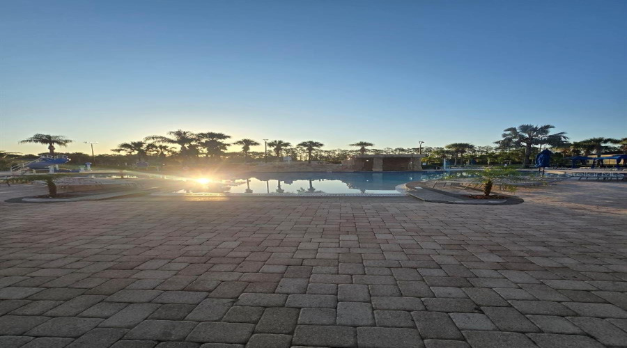 KISSIMMEE, Florida 34747, 5 Bedrooms Bedrooms, ,5 BathroomsBathrooms,Residential,For Sale,CUBAN PALM,0,MFRTB8400109