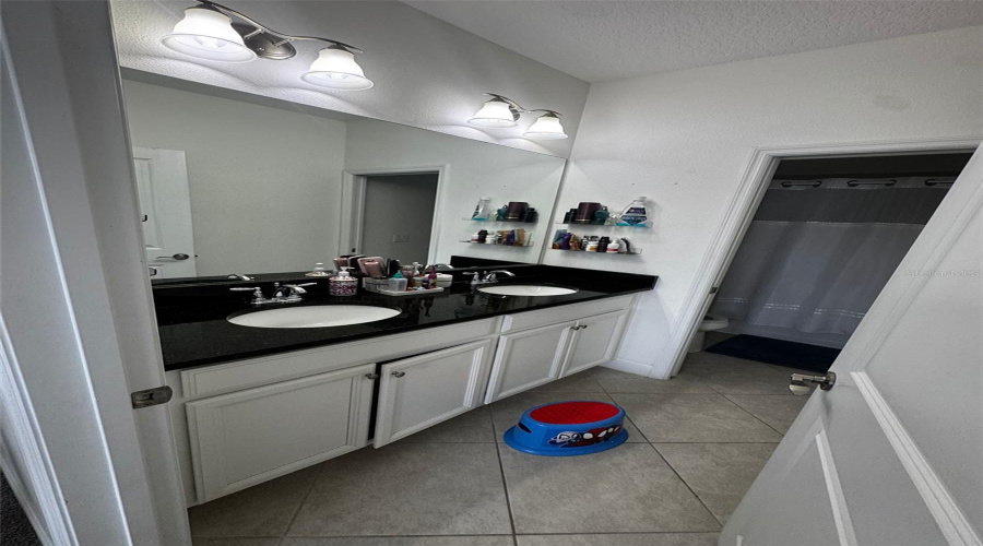 DAVENPORT, Florida 33896, 4 Bedrooms Bedrooms, ,4 BathroomsBathrooms,Residential,For Sale,CAPTIVA,0,MFRO6318812