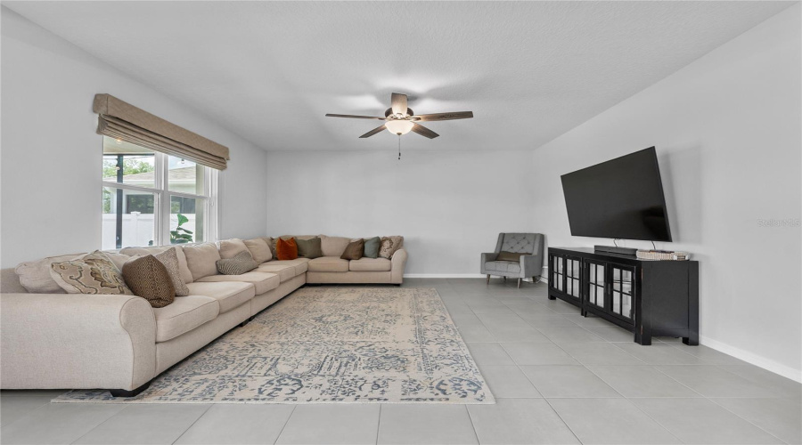 DAVENPORT, Florida 33837, 5 Bedrooms Bedrooms, ,3 BathroomsBathrooms,Residential,For Sale,BENJAMIN,0,MFRO6320729