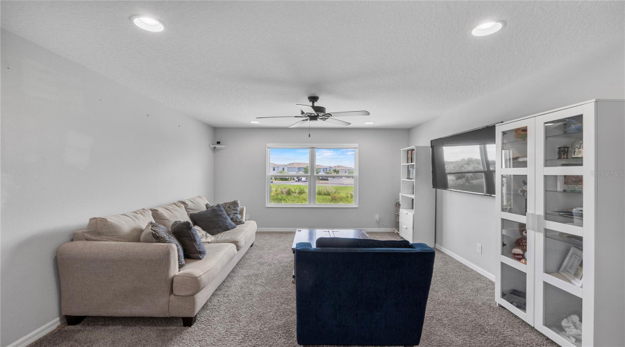 DAVENPORT, Florida 33837, 5 Bedrooms Bedrooms, ,3 BathroomsBathrooms,Residential,For Sale,BENJAMIN,0,MFRO6320729