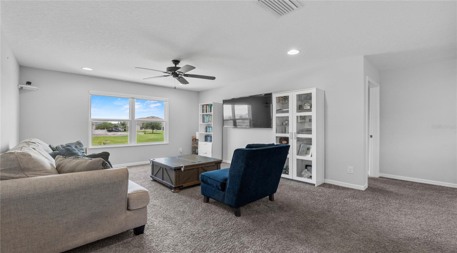 DAVENPORT, Florida 33837, 5 Bedrooms Bedrooms, ,3 BathroomsBathrooms,Residential,For Sale,BENJAMIN,0,MFRO6320729
