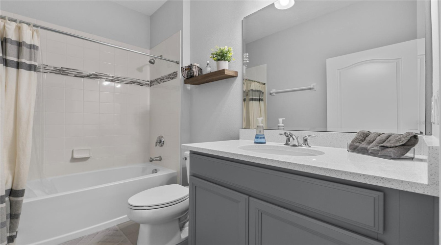 DAVENPORT, Florida 33837, 5 Bedrooms Bedrooms, ,3 BathroomsBathrooms,Residential,For Sale,BENJAMIN,0,MFRO6320729