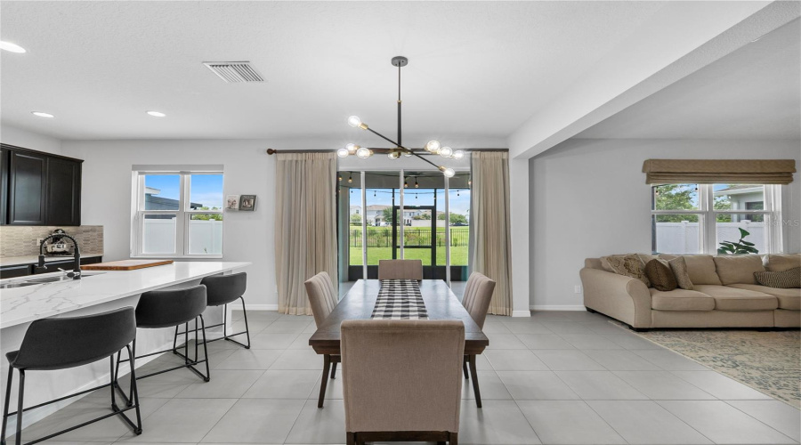 DAVENPORT, Florida 33837, 5 Bedrooms Bedrooms, ,3 BathroomsBathrooms,Residential,For Sale,BENJAMIN,0,MFRO6320729