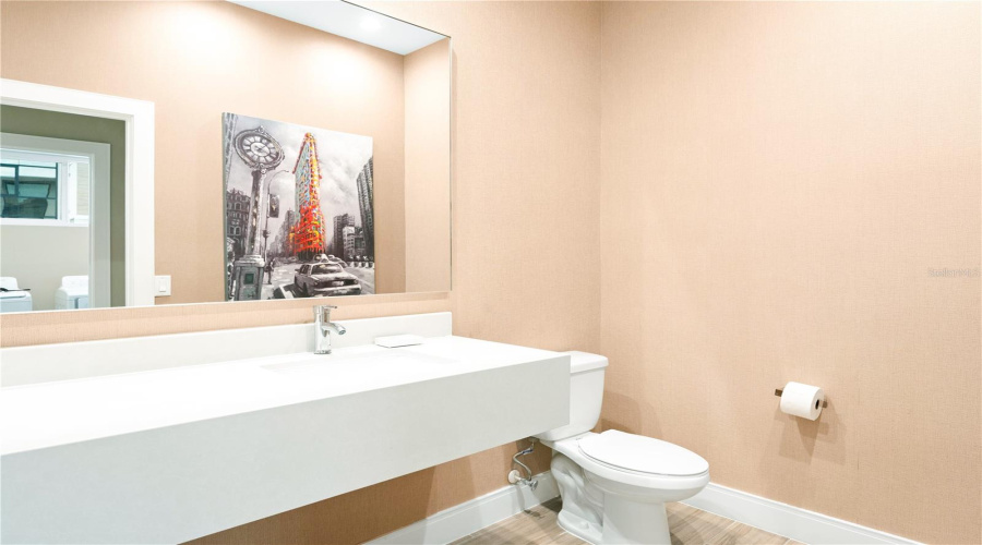 1/2 Bath