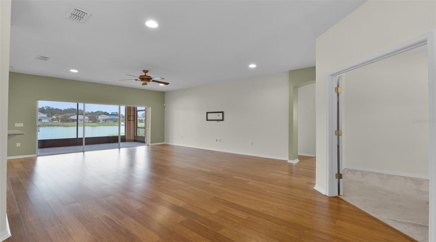 KISSIMMEE, Florida 34746, 4 Bedrooms Bedrooms, ,3 BathroomsBathrooms,Residential,For Sale,SOMERSET,0,MFRO6321201