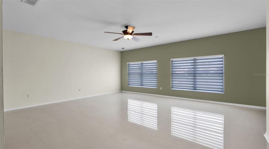 KISSIMMEE, Florida 34746, 4 Bedrooms Bedrooms, ,3 BathroomsBathrooms,Residential,For Sale,SOMERSET,0,MFRO6321201