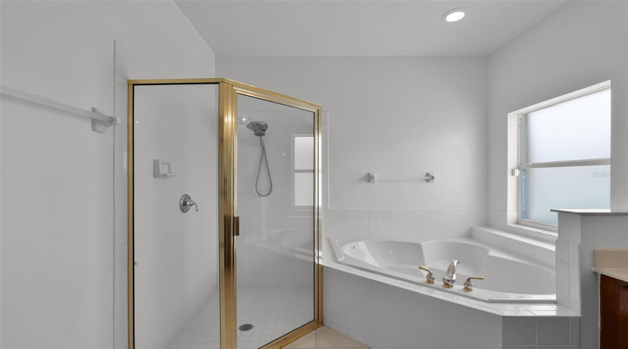 KISSIMMEE, Florida 34746, 4 Bedrooms Bedrooms, ,3 BathroomsBathrooms,Residential,For Sale,SOMERSET,0,MFRO6321201