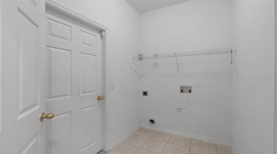 KISSIMMEE, Florida 34746, 4 Bedrooms Bedrooms, ,3 BathroomsBathrooms,Residential,For Sale,SOMERSET,0,MFRO6321201