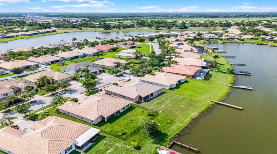 KISSIMMEE, Florida 34746, 4 Bedrooms Bedrooms, ,3 BathroomsBathrooms,Residential,For Sale,SOMERSET,0,MFRO6321201