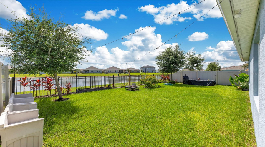 DAVENPORT, Florida 33837, 4 Bedrooms Bedrooms, ,2 BathroomsBathrooms,Residential,For Sale,GREYMOUNT,0,MFRO6319934