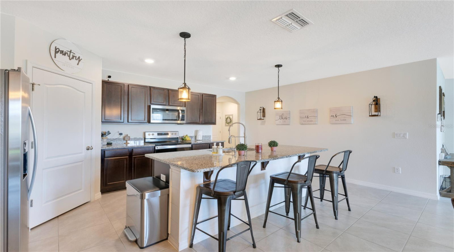 DAVENPORT, Florida 33837, 4 Bedrooms Bedrooms, ,2 BathroomsBathrooms,Residential,For Sale,GREYMOUNT,0,MFRO6319934