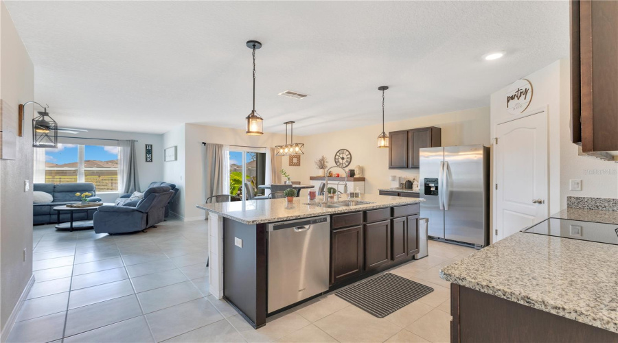 DAVENPORT, Florida 33837, 4 Bedrooms Bedrooms, ,2 BathroomsBathrooms,Residential,For Sale,GREYMOUNT,0,MFRO6319934