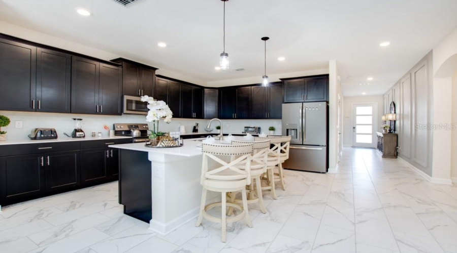 DAVENPORT, Florida 33896, 6 Bedrooms Bedrooms, ,5 BathroomsBathrooms,Residential,For Sale,CABOT CLIFFS,0,MFRO6320933