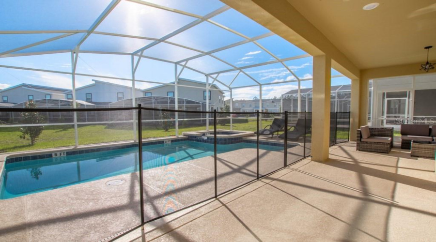 DAVENPORT, Florida 33896, 6 Bedrooms Bedrooms, ,5 BathroomsBathrooms,Residential,For Sale,CABOT CLIFFS,0,MFRO6320933