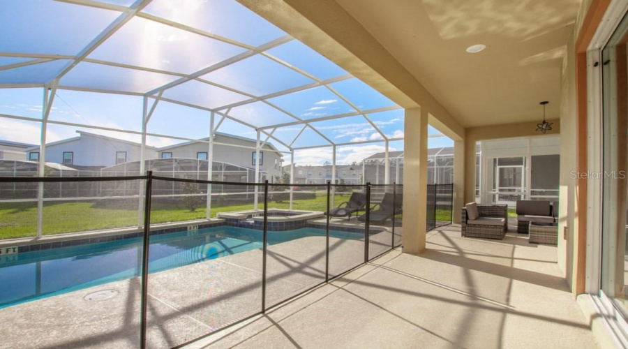 DAVENPORT, Florida 33896, 6 Bedrooms Bedrooms, ,5 BathroomsBathrooms,Residential,For Sale,CABOT CLIFFS,0,MFRO6320933