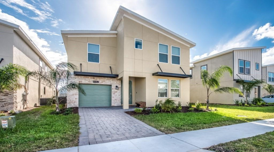 DAVENPORT, Florida 33896, 6 Bedrooms Bedrooms, ,5 BathroomsBathrooms,Residential,For Sale,CABOT CLIFFS,0,MFRO6320933