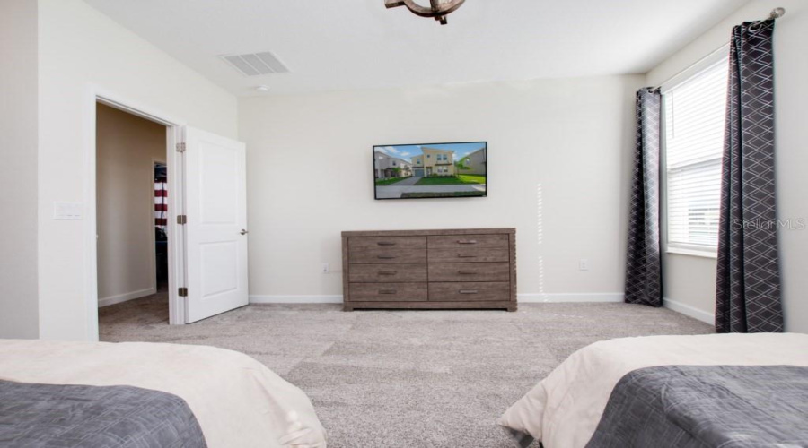 DAVENPORT, Florida 33896, 6 Bedrooms Bedrooms, ,5 BathroomsBathrooms,Residential,For Sale,CABOT CLIFFS,0,MFRO6320933
