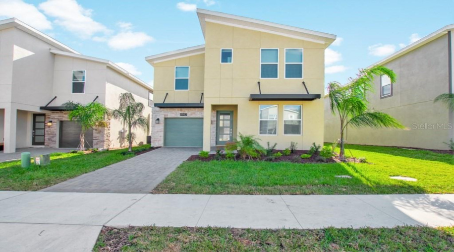 DAVENPORT, Florida 33896, 6 Bedrooms Bedrooms, ,5 BathroomsBathrooms,Residential,For Sale,CABOT CLIFFS,0,MFRO6320933