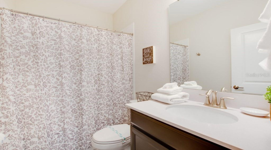DAVENPORT, Florida 33896, 6 Bedrooms Bedrooms, ,5 BathroomsBathrooms,Residential,For Sale,CABOT CLIFFS,0,MFRO6320933