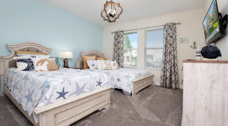 DAVENPORT, Florida 33896, 6 Bedrooms Bedrooms, ,5 BathroomsBathrooms,Residential,For Sale,CABOT CLIFFS,0,MFRO6320933