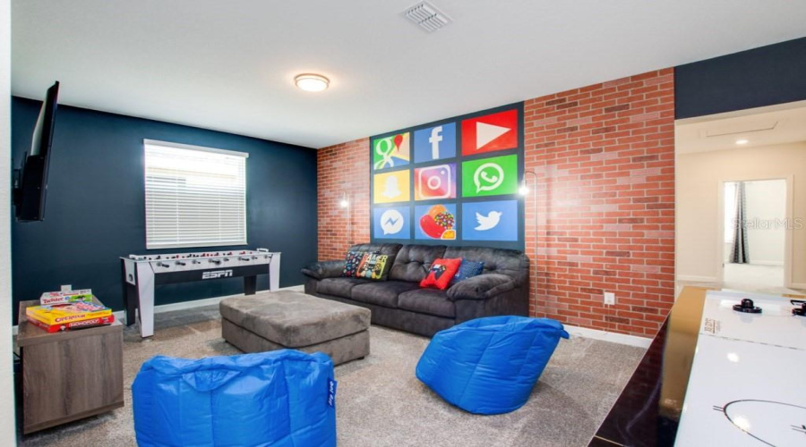 DAVENPORT, Florida 33896, 6 Bedrooms Bedrooms, ,5 BathroomsBathrooms,Residential,For Sale,CABOT CLIFFS,0,MFRO6320933