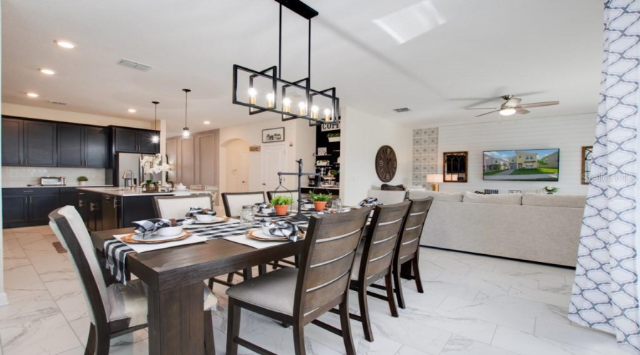 DAVENPORT, Florida 33896, 6 Bedrooms Bedrooms, ,5 BathroomsBathrooms,Residential,For Sale,CABOT CLIFFS,0,MFRO6320933