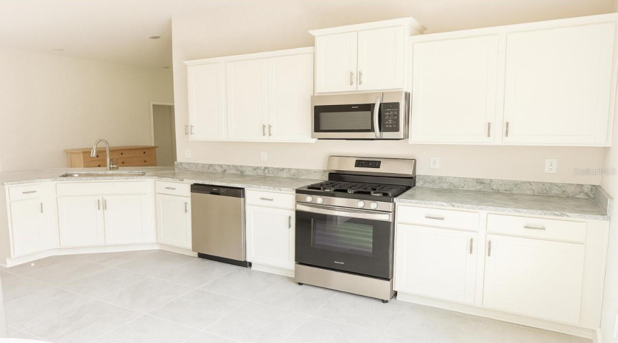 DAVENPORT, Florida 33837, 4 Bedrooms Bedrooms, ,2 BathroomsBathrooms,Residential,For Sale,CITRUS LANDINGS,0,MFRO6320714