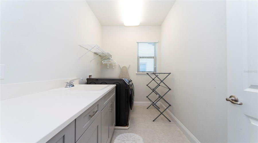 ORLANDO, Florida 32836, 5 Bedrooms Bedrooms, ,4 BathroomsBathrooms,Residential,For Sale,ROYAL CYPRESS,0,MFRO6321710