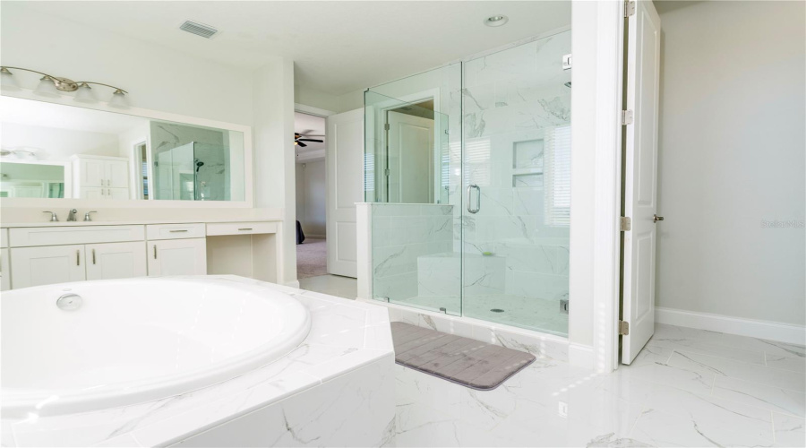 ORLANDO, Florida 32836, 5 Bedrooms Bedrooms, ,4 BathroomsBathrooms,Residential,For Sale,ROYAL CYPRESS,0,MFRO6321710