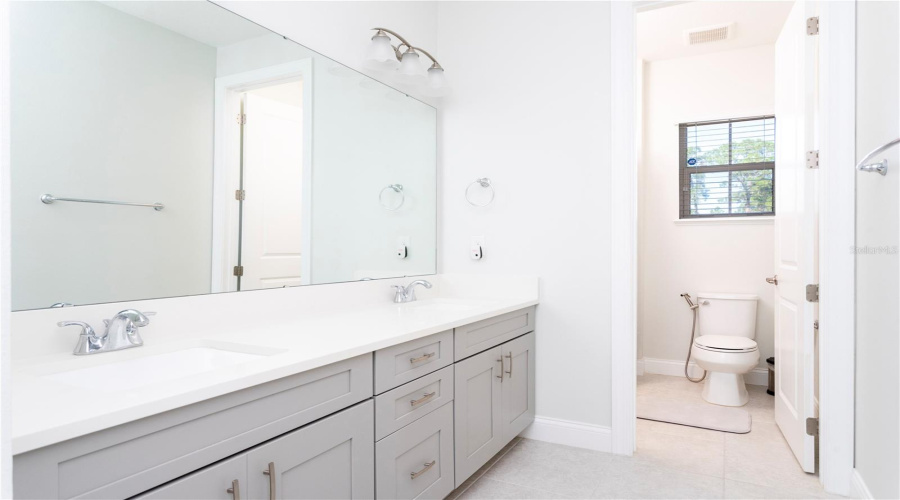 ORLANDO, Florida 32836, 5 Bedrooms Bedrooms, ,4 BathroomsBathrooms,Residential,For Sale,ROYAL CYPRESS,0,MFRO6321710