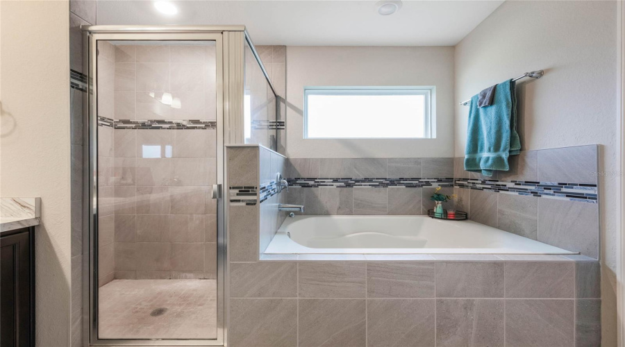DAVENPORT, Florida 33837, 4 Bedrooms Bedrooms, ,2 BathroomsBathrooms,Residential,For Sale,FOXTAIL,0,MFRO6321507