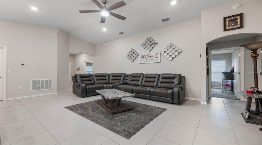 DAVENPORT, Florida 33837, 4 Bedrooms Bedrooms, ,2 BathroomsBathrooms,Residential,For Sale,FOXTAIL,0,MFRO6321507