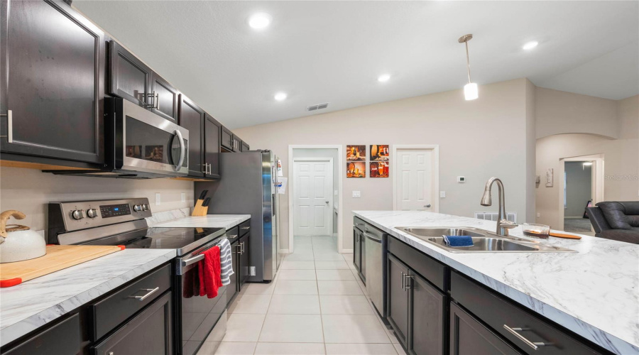DAVENPORT, Florida 33837, 4 Bedrooms Bedrooms, ,2 BathroomsBathrooms,Residential,For Sale,FOXTAIL,0,MFRO6321507