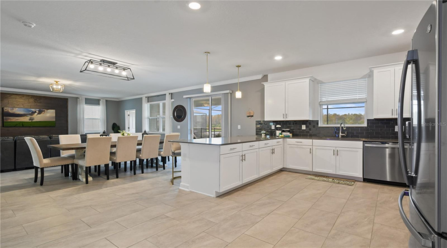 KISSIMMEE, Florida 34746, 6 Bedrooms Bedrooms, ,6 BathroomsBathrooms,Residential,For Sale,PARAGRAPH,0,MFRO6321846