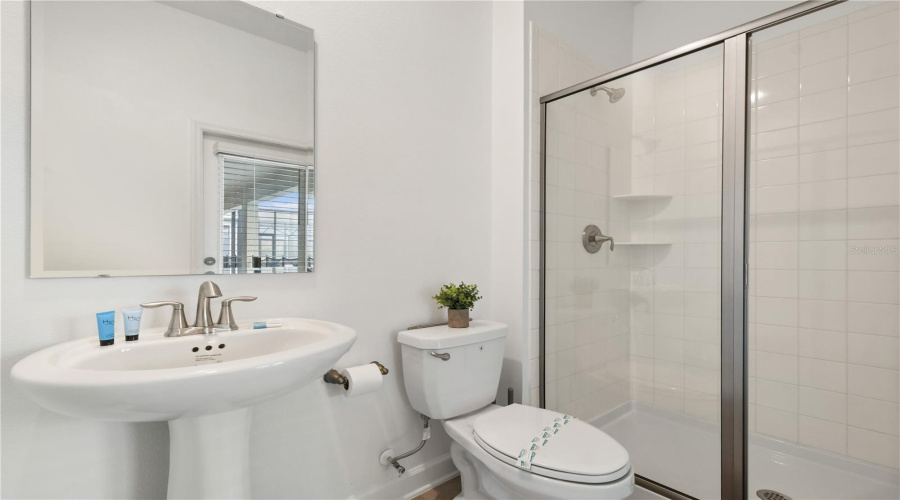 KISSIMMEE, Florida 34746, 6 Bedrooms Bedrooms, ,6 BathroomsBathrooms,Residential,For Sale,PARAGRAPH,0,MFRO6321846