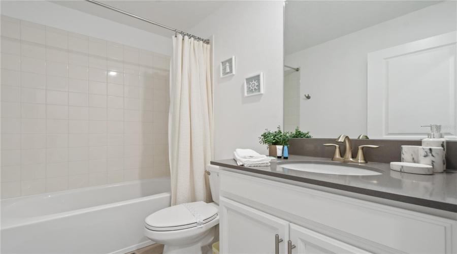 KISSIMMEE, Florida 34746, 6 Bedrooms Bedrooms, ,6 BathroomsBathrooms,Residential,For Sale,PARAGRAPH,0,MFRO6321846