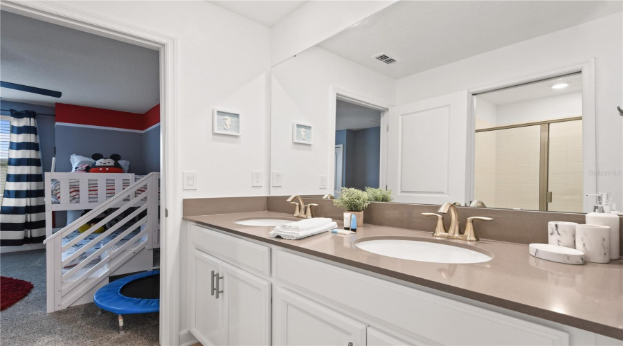 KISSIMMEE, Florida 34746, 6 Bedrooms Bedrooms, ,6 BathroomsBathrooms,Residential,For Sale,PARAGRAPH,0,MFRO6321846