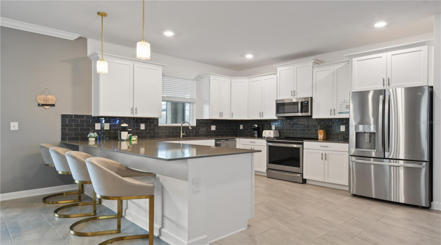 KISSIMMEE, Florida 34746, 6 Bedrooms Bedrooms, ,6 BathroomsBathrooms,Residential,For Sale,PARAGRAPH,0,MFRO6321846