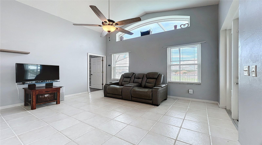 DAVENPORT, Florida 33897, 3 Bedrooms Bedrooms, ,2 BathroomsBathrooms,Residential,For Sale,CORVINA,0,MFRS5129650
