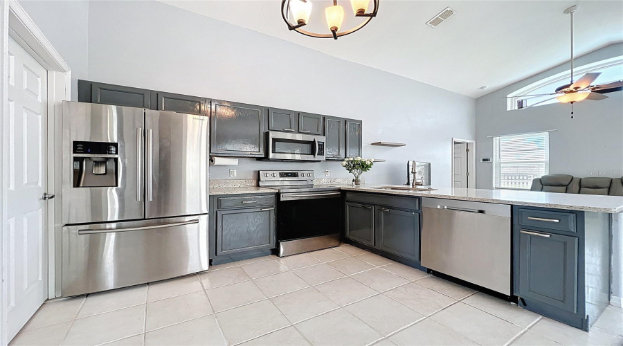 DAVENPORT, Florida 33897, 3 Bedrooms Bedrooms, ,2 BathroomsBathrooms,Residential,For Sale,CORVINA,0,MFRS5129650