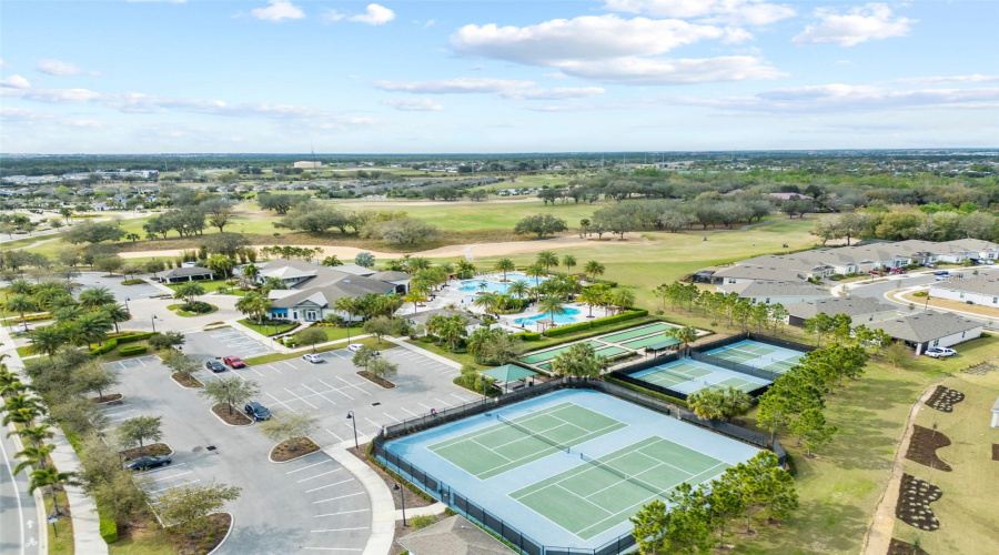 KISSIMMEE, Florida 34747, 4 Bedrooms Bedrooms, ,3 BathroomsBathrooms,Residential,For Sale,FLORA PASS,0,MFRO6321873