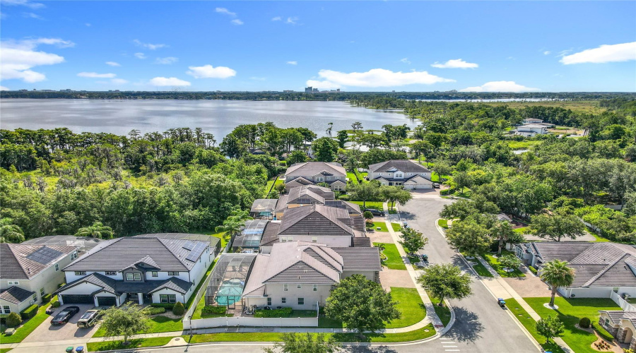 ORLANDO, Florida 32836, 5 Bedrooms Bedrooms, ,4 BathroomsBathrooms,Residential,For Sale,LAVANDE,0,MFRO6320957