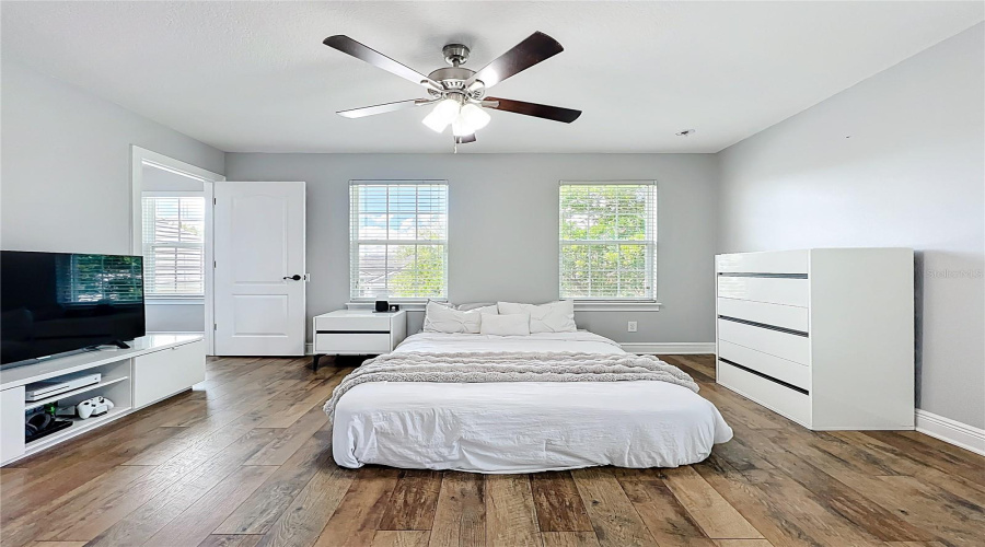 ORLANDO, Florida 32836, 5 Bedrooms Bedrooms, ,4 BathroomsBathrooms,Residential,For Sale,LAVANDE,0,MFRO6320957