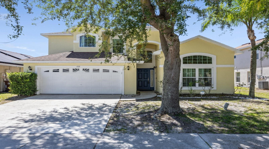 KISSIMMEE, Florida 34746, 6 Bedrooms Bedrooms, ,4 BathroomsBathrooms,Residential,For Sale,LIBERTY HALL DR,0,MFRO6318118