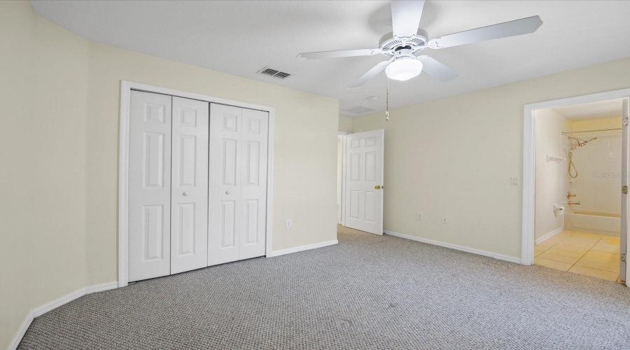 KISSIMMEE, Florida 34746, 6 Bedrooms Bedrooms, ,4 BathroomsBathrooms,Residential,For Sale,LIBERTY HALL DR,0,MFRO6318118
