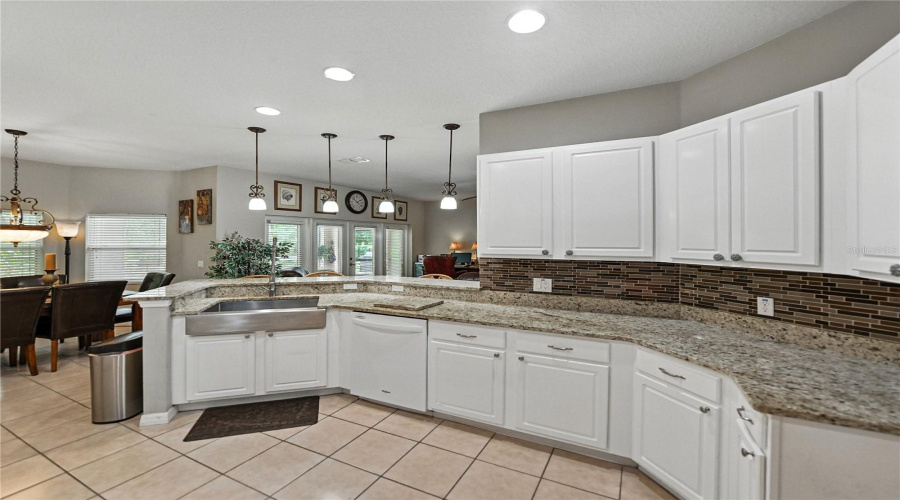 KISSIMMEE, Florida 34746, 4 Bedrooms Bedrooms, ,3 BathroomsBathrooms,Residential,For Sale,SUNSET ISLES BLVD.,0,MFRO6321129