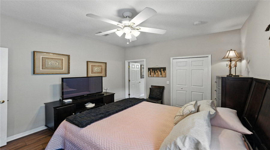 KISSIMMEE, Florida 34746, 4 Bedrooms Bedrooms, ,3 BathroomsBathrooms,Residential,For Sale,SUNSET ISLES BLVD.,0,MFRO6321129