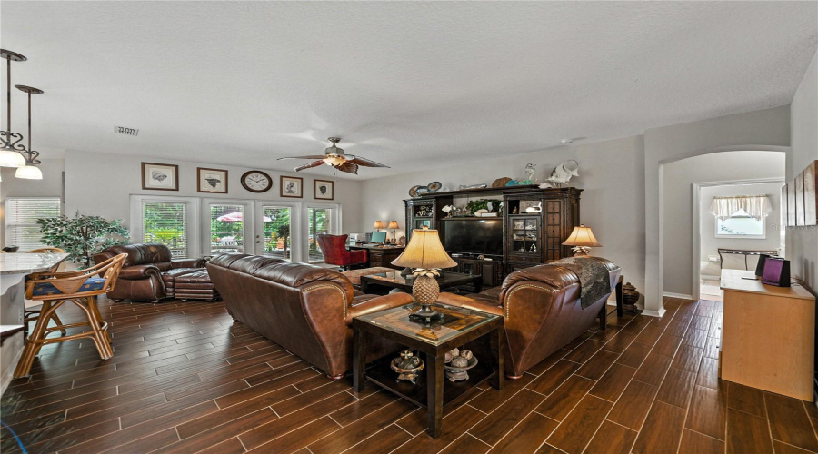 KISSIMMEE, Florida 34746, 4 Bedrooms Bedrooms, ,3 BathroomsBathrooms,Residential,For Sale,SUNSET ISLES BLVD.,0,MFRO6321129