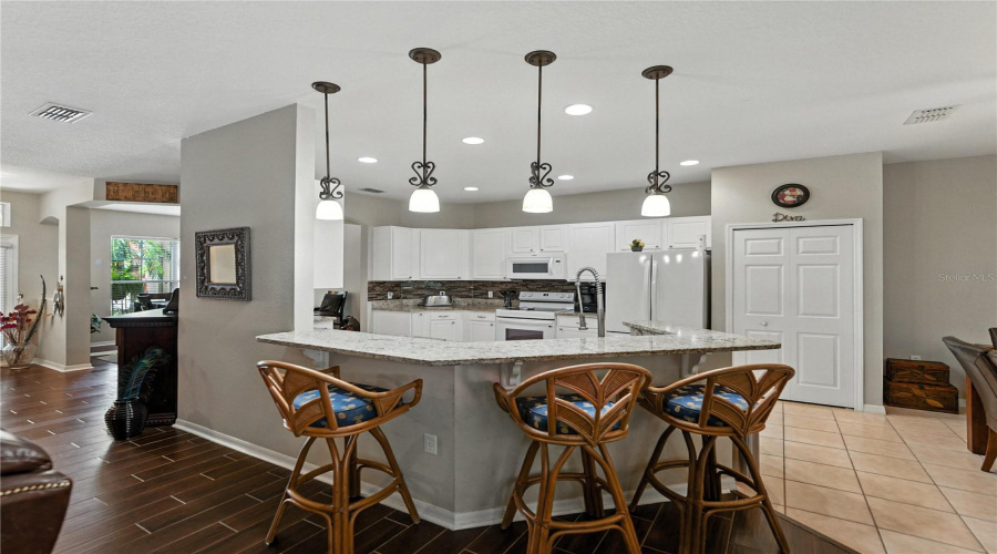 KISSIMMEE, Florida 34746, 4 Bedrooms Bedrooms, ,3 BathroomsBathrooms,Residential,For Sale,SUNSET ISLES BLVD.,0,MFRO6321129